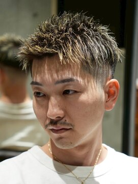 メッツ 原宿(METS) MEN'S/ハイライト×ベリーショート×フェード/短髪/金メッシュ