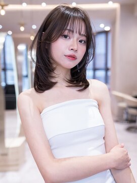 ケアリー プレナ海浜幕張(Carelly) デザインカラー/レイヤーカット/ウェットヘア/オリーブベージュ