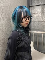 オーン 渋谷(OOn)&nbsp;ターコイズブルー×ブラックのコントラストデザイン