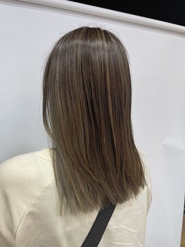 モアヘアー(MORE-HAIR) 透明感カラー×ハイライト