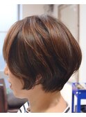 クセを活かしたショートボブ
