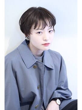 ヨハ ク シンプルショート