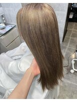 キャラ シャローネ 池袋(Chara Chalone)&nbsp;ベージュカラー/ロング/1ブリーチ/ハイトーン【池袋】