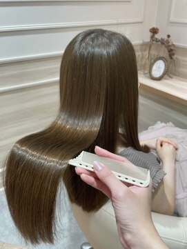 アンド ラ ブランシュ(&.La Blanche) カーキグレージュ/大人かわいい/フェザーバング/髪質改善大宮