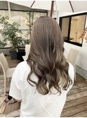 大人かわいい アッシュベージュ