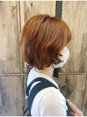 オレンジカラー　癖を活かしたショートボブ