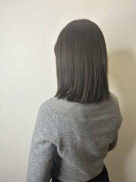 ゼンドットカラスマ(Zen.karasuma) 大人グレージュ×ボブ