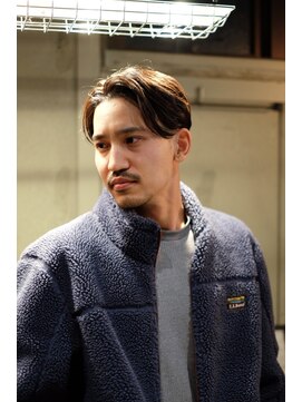 レベル(REVEL) 大人のブラウン×前下がりショート