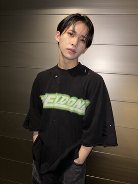 フリーラ 表参道(freera) パラっとした前髪のセンターパート