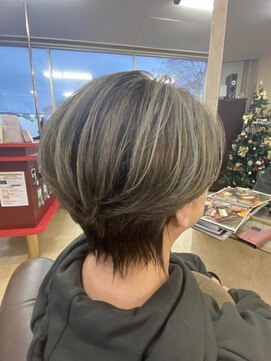 スーペリオル(Superior) ショート/白髪ぼかし