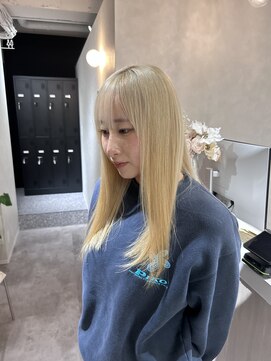 シグマラテ(SIGMA LATTE) ブロンドで作るハイトーン×髪質改善