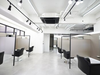 セブンスヘブン(SEVENTH HEAVEN)の写真/最先端のStyleを叶えるトレンドSalon《SEVENTH HEAVEN》◆全席半個室/フルフラットシャンプー台完備
