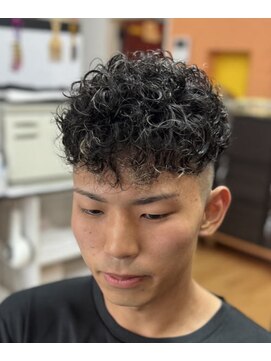 ピシャッとニ代目銀二郎 スペインパーマ