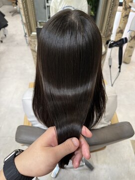 クロムス 梅田茶屋町店(clomus) 髪質改善ストレート  梅田 茶屋町