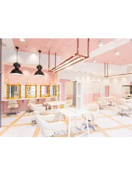 【茶屋町◆梅田3分】あなたの美しさを引き出す女性スタイリストが揃うサロン◇安心して相談できる空間です*