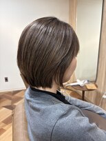 ラナ(LANA)&nbsp;白髪を活かしながら！レイヤーボブ
