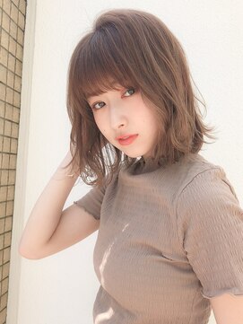 ルティア(Lutia) ピンキーベージュで可愛さアップ！