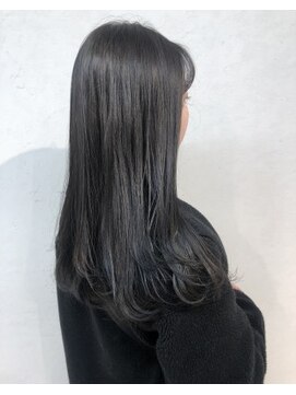 リア(Lia by KENJE) Lia　トーンダウンもオシャレにブルージュ♪