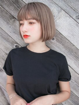 ルティア 池袋(Lutia) ハイトーンベージュ×ボブ