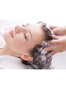 今ヘッドスパが大人気！【炭酸\4500/アロマ\5000/ボタニカルエイジング\6000】［代々木/新宿/髪質改善]