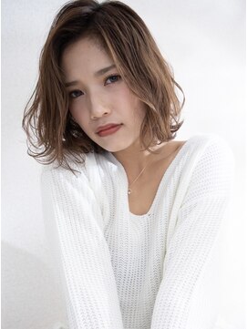 ブラン(BLANC.) 小顔ナチュラルミディ 20代30代40代