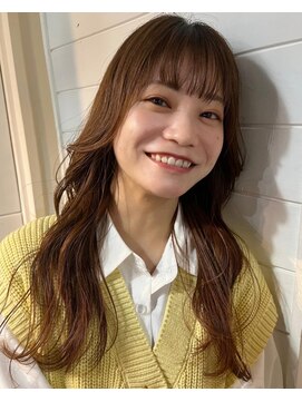 アトリエ エス atelier es HAIRDESIGN ロングレイヤー/抜け感ロング/顔周りレイヤー/韓国ロング/透明感