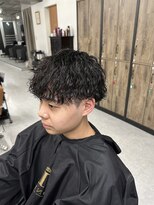 ワンズ リー 下北沢店(ONE's ly)&nbsp;波巻きスパイラルツイストスパイラルパーママッシュメンズヘア