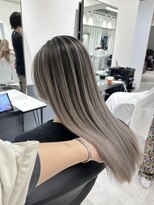 シエラ 南船場(CIERA.)&nbsp;大人モテ可愛いバレイヤージュ アッシュブラック ミルクティー