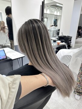 シエラ 南船場(CIERA.) 大人モテ可愛いバレイヤージュ アッシュブラック ミルクティー