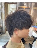 デルフィーノヘアーの前上がりマッシュウルフ