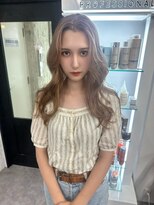 リア(riah) 【大人可愛い】トレンドレイヤー×ミルクティーヘア