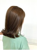 20代30代40代大人ボブ　艶髪ストレート　ベージュ系カラー　小顔