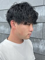 ヒュイル バイ ニアウ(Hwyl by Niau) メンズマッシュパーマ波巻きスパイラルパーマニュアンスパーマ