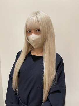 ピークアブー アヴェダ アトレ恵比寿(PEEK-A-BOO AVEDA) ブロンドロング