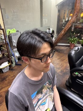 ヘア リーフ(Hair Leaf) センターパート