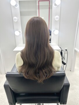 ジーナ 札幌大通(Zina) 透明感オリーブベージュ