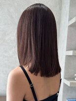 シベル(sibell)&nbsp;ミディアムレイヤーカット顔周りレイヤーウルフハッシュカット