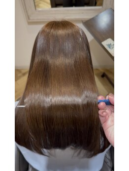 リッシュヘアー(Riche hair)の写真/白髪・うねり対策は頭皮ケアから。高濃度水素バブルで未来の髪まで美しく整えます◎