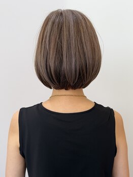 モリオ フロム ロンドン 成増店の写真/グレイカラーが目立たない様、ハイライト、アンブレラカラー、インナーカラー等ご提案させて頂きます。