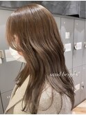 やわらかベージュカラー