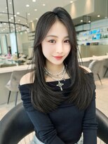 ロンド クラン 岡崎(Lond Clan) ロングレイヤーカット×センター分け