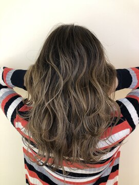 スピンヘアワークス(Spin Hair Works) バレイヤージュ×ハイライト×シルバー