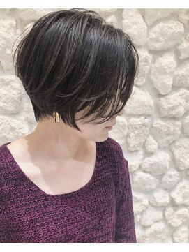 モアナ バイ ヘッドライト 沖縄南風原店(Moana by HEADLIGHT) 小顔ショート#イメチェン#大人かわいい#センターパート