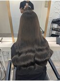 グレージュマチルダボブインナーグレージュ 前髪ブルーブラック