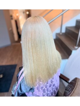 アオ(ao.) 抜きっぱなしブロンド