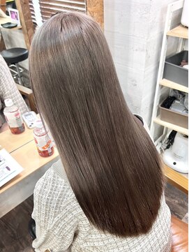 リリー シブヤ(Lilly shibuya) 【Lilly渋谷】#グレージュ#トステア#ブリーチ#トリートメント