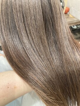 ユーリカ リチェルコ 四天王寺前夕陽ケ丘店 ハイライト/ローライト/髪質改善