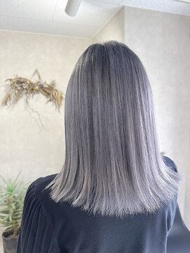 アルレン(Allen) シルバーカラー【宇都宮/ブリーチカラー／トリートメント】