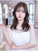 ミディアムくびれ顔周りレイヤーカット髪質改善ストレート
