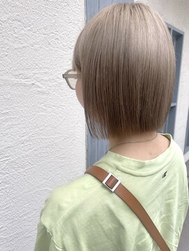 ジィップクリニカ(Zip clinica) ミルクティーベージュ 担当近森